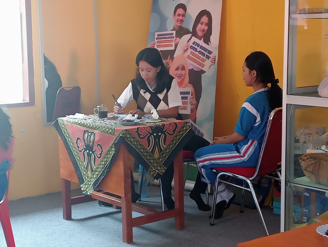 Pelayanan Konseling  bekerja sama dengan dinas kesehatan